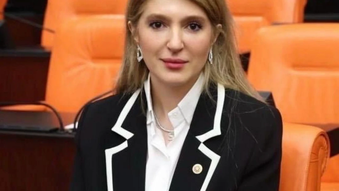 AK Parti Malatya Milletvekili İnanç Siraç Kara Ölmeztoprak'tan Miraç Kandili mesajı