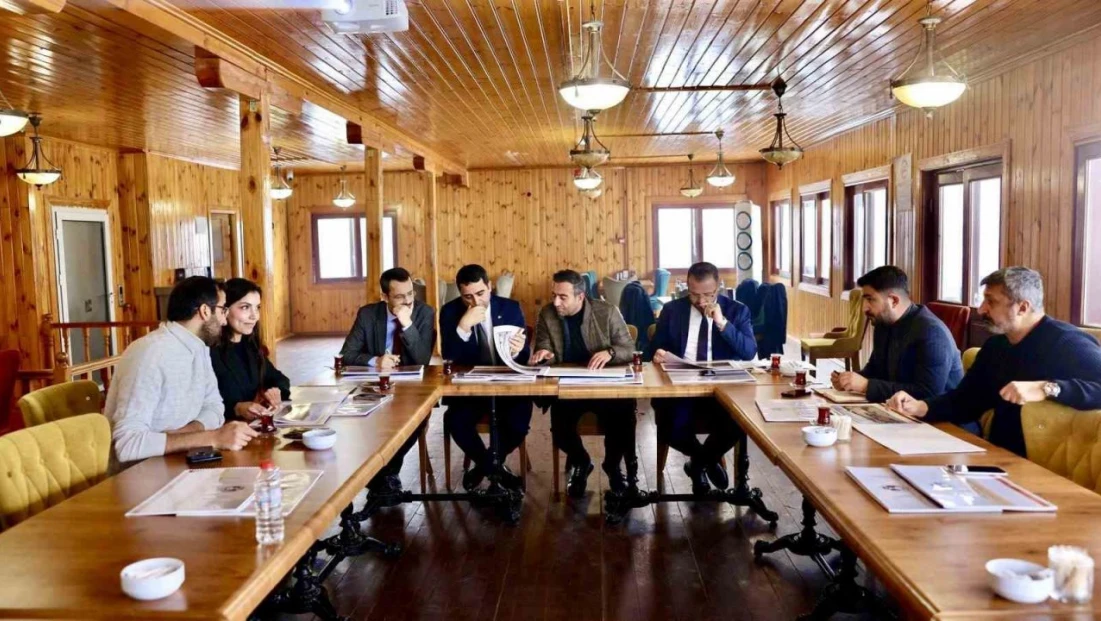 Akçadağ'da Levent Vadisi ve höyük alanı için proje değerlendirme toplantısı