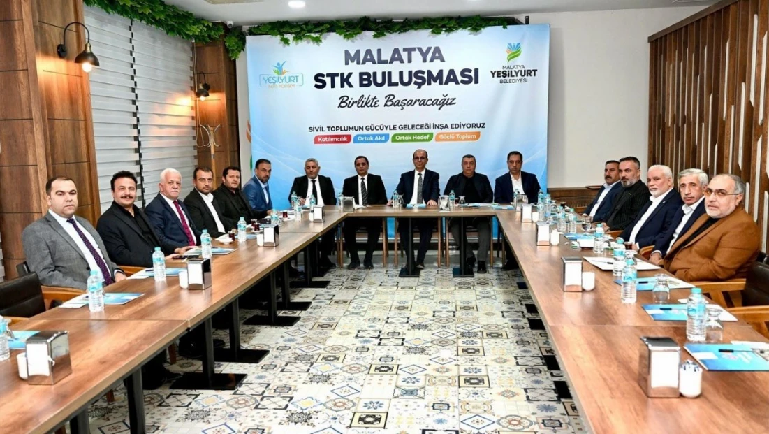 Başkan Geçit'ten iş dünyasıyla ekonomik istişare toplantısı