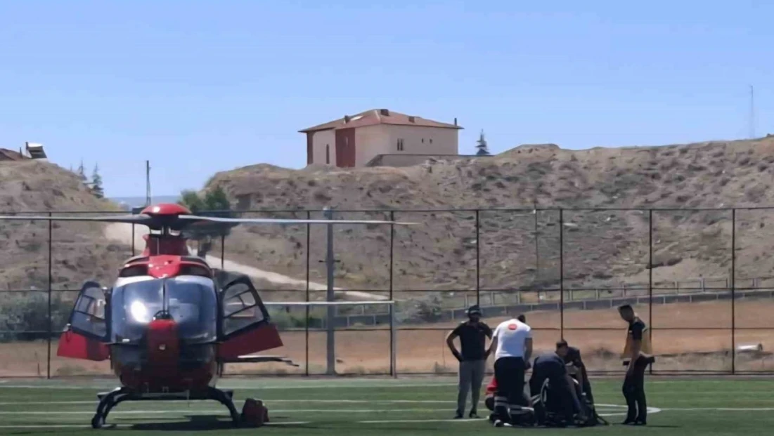 Beyin kanaması geçiren hastanın imdadına ambulans helikopter yetişti