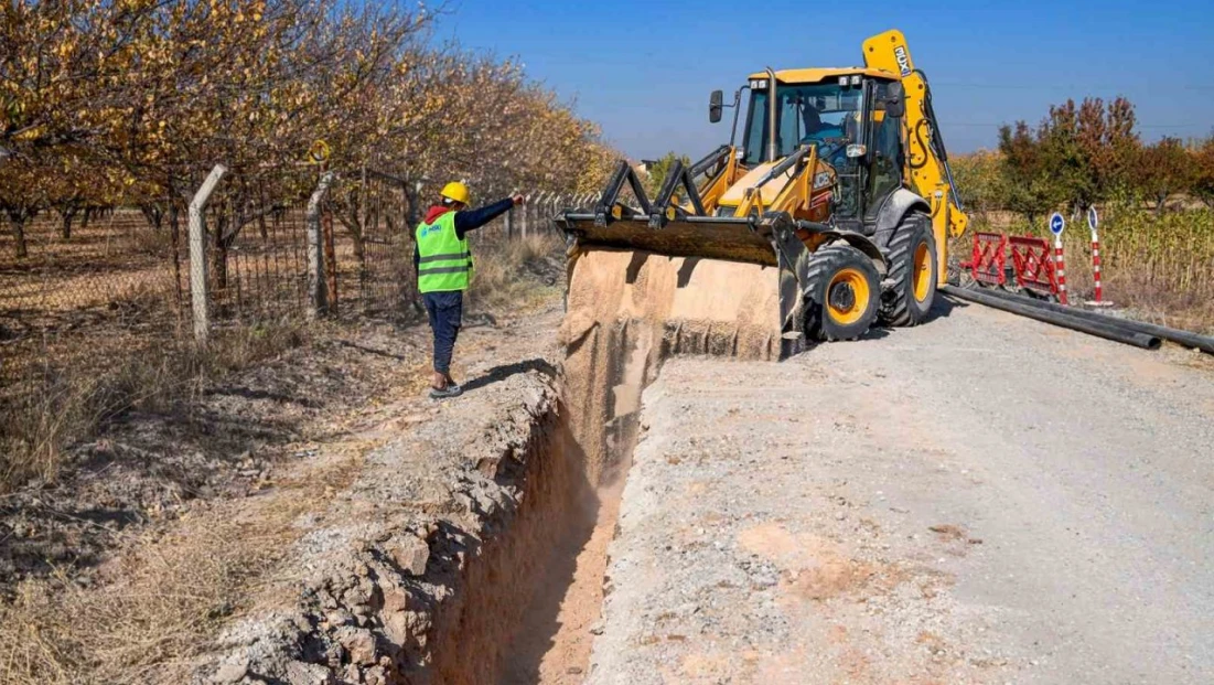 Bindal Mahallesi'nde 38 yıllık içme suyu şebekesi yenileniyor