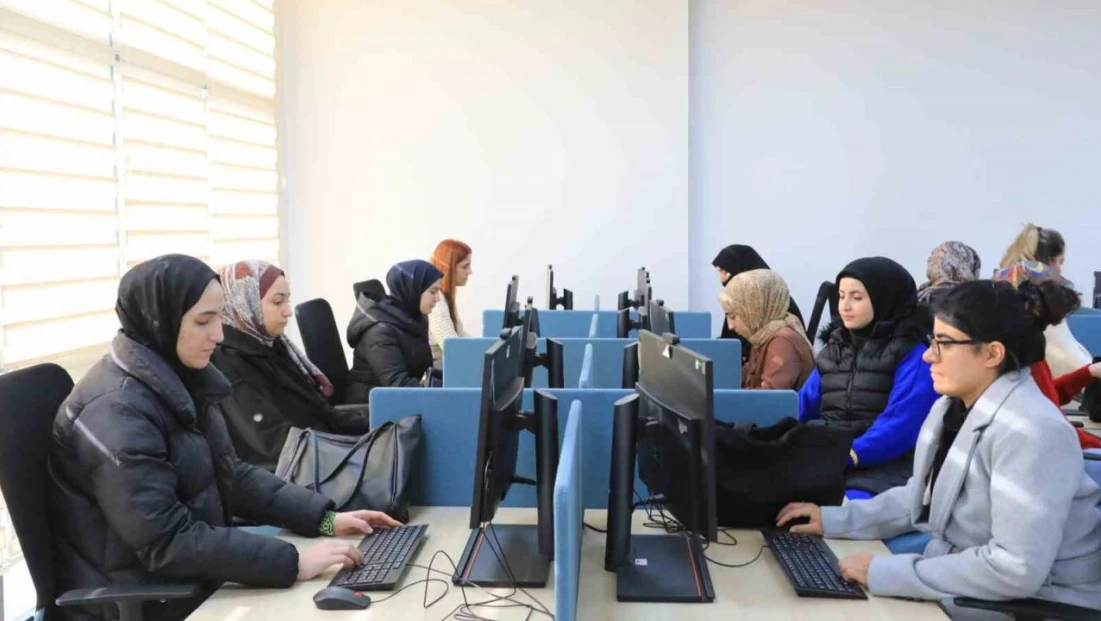 Elazığ Belediyesinde dijital eğitimler sürüyor