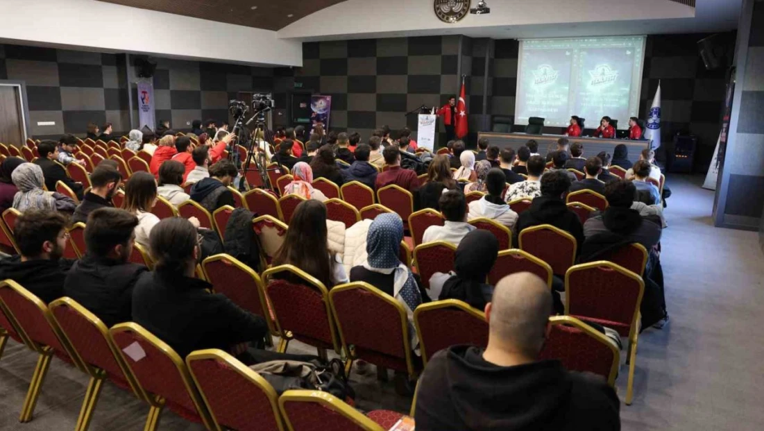 Elazığ'da gençler 'Proje Yazma' eğitiminde buluştu