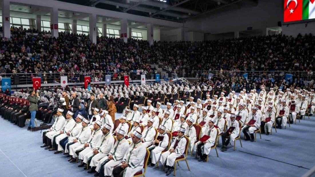 Malatya'da 244 hafızlık öğrencisi icazet belgesi aldı