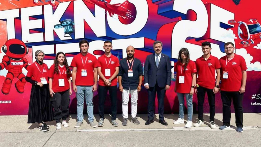 MTÜ öğrencileri, TEKNOFEST 2025'te finale kalarak büyük başarı elde etti