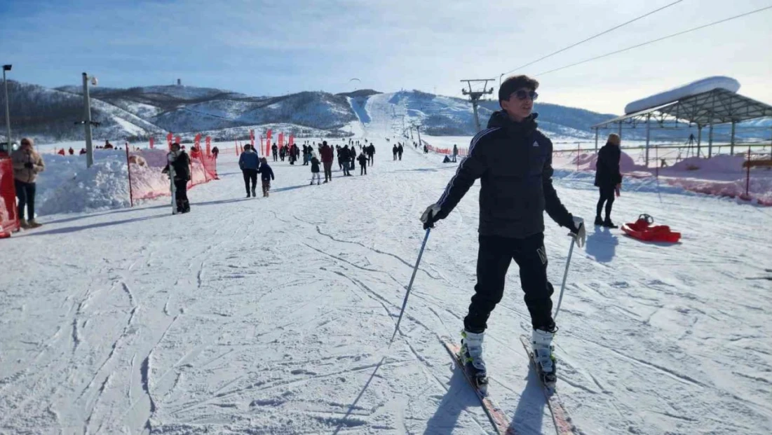 Munzur'un eteklerinde kayak sezonu başladı