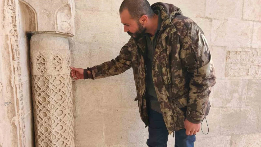 Tunceli'de 621 yıllık tarihi cami ve denge sütunları görselliğiyle göz kamaştırıyor