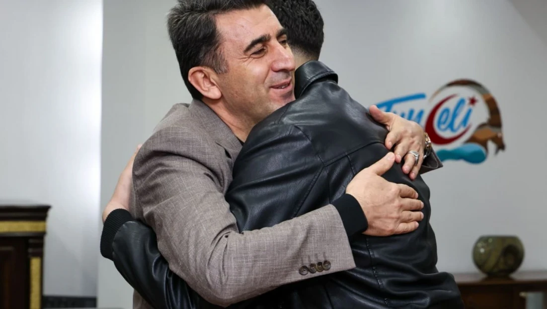 Vali Aygöl'den anlamlı jest