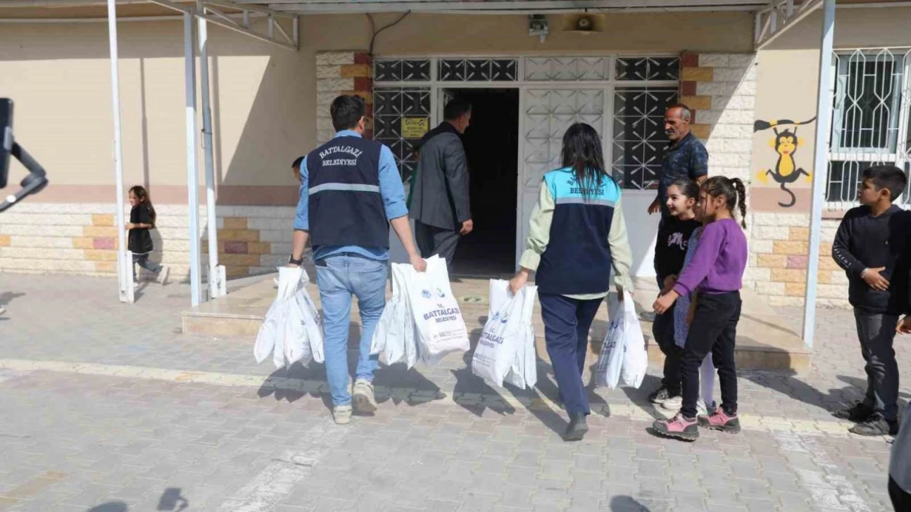 Battalgazi Belediyesi çocukları sinemayla buluşturuyor