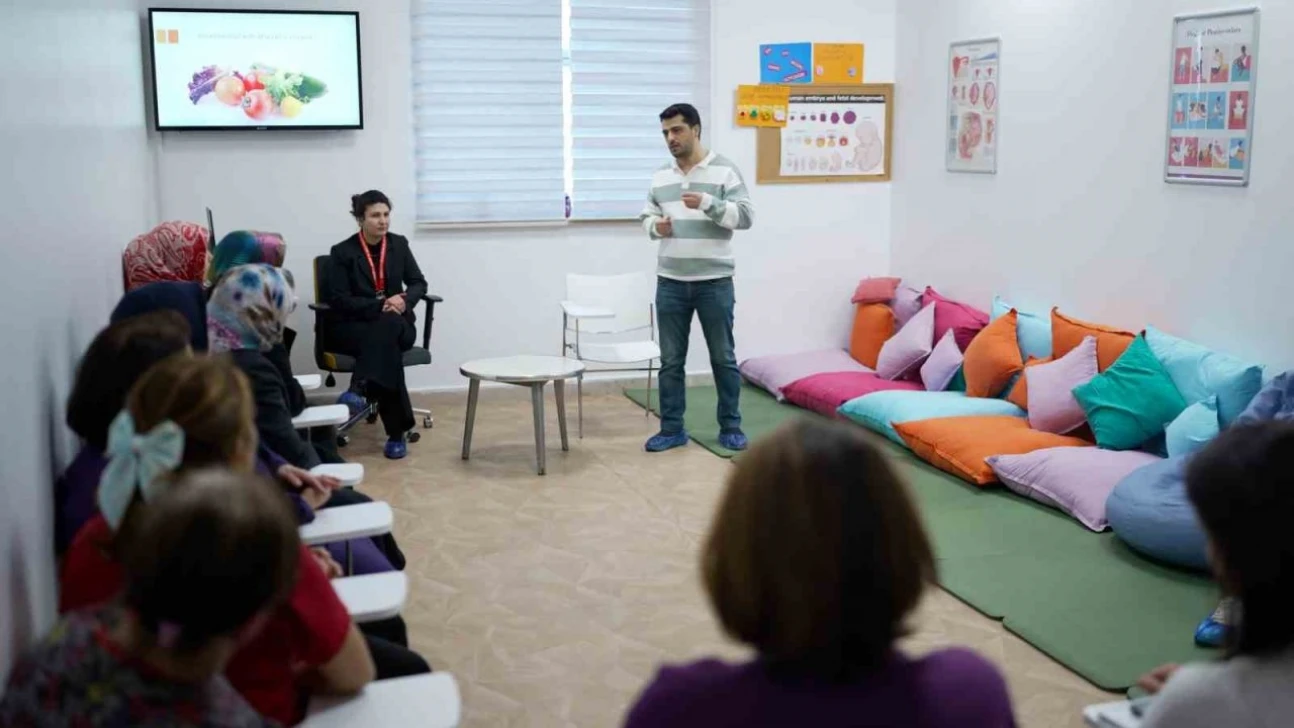 Malatya'da Menopoz Okulu'nda kadın sağlığına yönelik eğitimler sürüyor