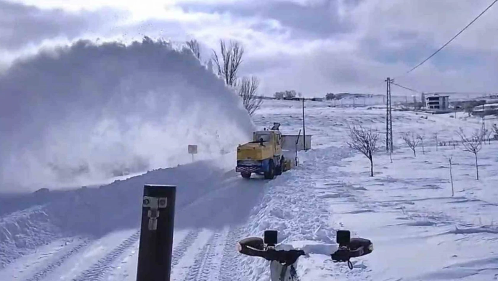 Malatya'da 66 mahallede yollar ulaşıma açıldı