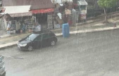 Elazığ'da dolu ve sağanak etkili oldu