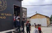 Gezen Sinema Tırı Baskil'de çocuklarla buluştu