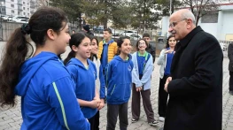 Başkan Er, İnönü Ortaokulu'na konuk oldu