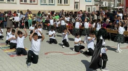 Malatya'da 23 Nisan Coşkusu, minikler bayramlarını renkli etkinliklerle kutladı