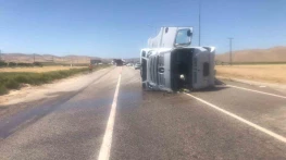 Malatya'da tanker devrildi: 1 kişi yaralandı