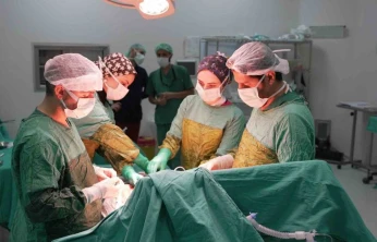 2 kilogramı aşan dev tümör başarıyla çıkarıldı