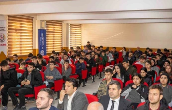 Başkan Er, öğrencilerle bir araya geldi