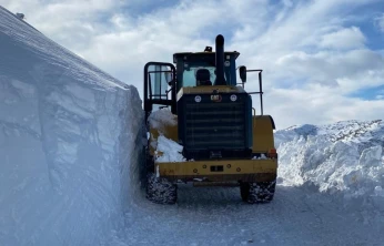 Battalgazi'de 1 metreyi bulan karla mücadele
