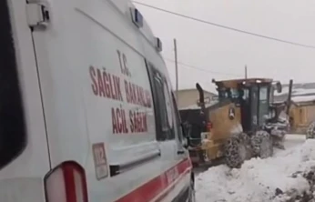 Darende Belediyesi'nin karla mücadele çalışmaları kesintisiz sürüyor