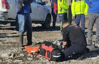 El freni açılan pikap baraja düştü: Kadın mühendis hayatını kaybetti