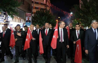 Elazığ'da 'Fener Alayı' yürüyüşü