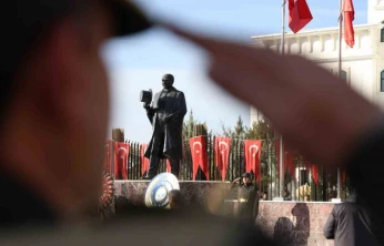 Elazığ'da 10 Kasım'da Atatürk saygıyla anıldı