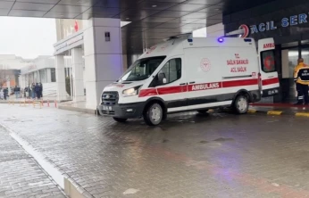 Elazığ'da 15'inci kattan kendini boşluğa bırakan genç hayatını kaybetti