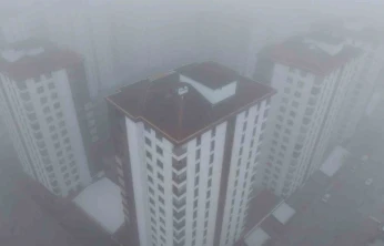 Elazığ'da 200 metreden şehir sis içinde kayboldu