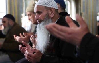 Elazığ'da depremde hayatını kaybedenler dualarla anıldı