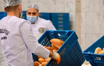 Elazığ'da halk ekmek 53 noktada vatandaşlarla buluşuyor