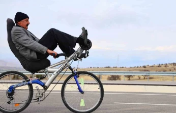 Elazığ'da ilginç bisiklet tasarımı: Polisler bile durdurup inceliyor