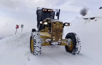 Elazığ'da kapalı 320 köy yolunda çalışmalar sürüyor
