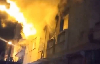 Elazığ'da metruk binada yangın