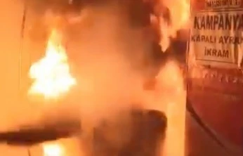 Elazığ'da yanan işletmenin yardımına esnaf yetişti