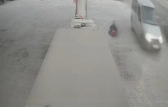 Eniştesine araçla çarpıp kaçtı: O anlar kameraya yansıdı