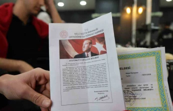 Karne günü başarının adresi bu kez okul değil, kuaför oldu