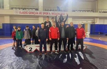 Kovancılar güreş takımı Elazığ'da 8 altın madalyayla zirveye çıktı