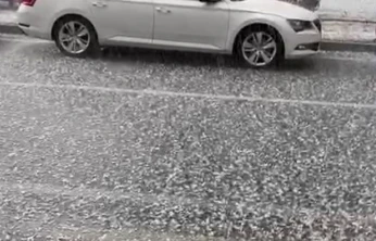 Kovancılar ilçesinde dolu yağışı  etkili oldu