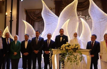 Malatya Büyükşehir Belediye Başkanı Sami Er, kızının nikahını kıydı