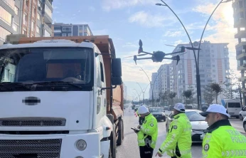 Malatya'da beton mikserleri ve hafriyat kamyonlarına dron destekli denetim