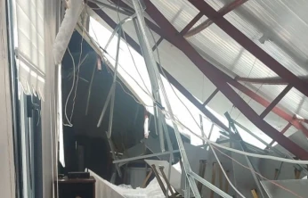 Malatya'da mevlit salonunun çatısı kardan çöktü