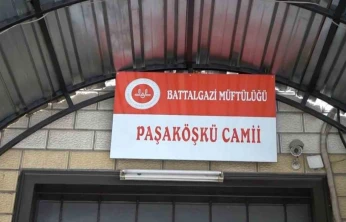 Malatya'da Paşaköşkü Camisi'nin hasarlı minaresi onarılıyor