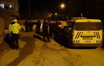 Malatya'da polisin 'dur' ihtarına uymayan araçtan uyuşturucu çıktı