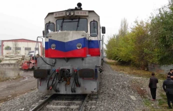 Malatya'da raylara düşen kişi trenin çarpması sonucu yaralandı