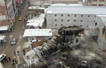 Malatya'da şantiyede çıkan yangının hasarı gündüz görüntülendi