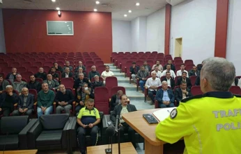 Malatya'da ticari taksi sürücülerine trafik bilgilendirmesi