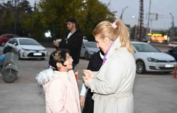 Milletvekili Ölmeztoprak KADEM'i ziyaret etti, deprem sonrası dayanışmayı da değerlendirdi