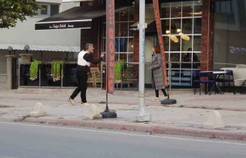 Tabancayla intihar girişiminde bulunan kadını polis son anda engelledi