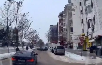 Tofaş otomobiliyle drift attı, trafiği tehlikeye soktu